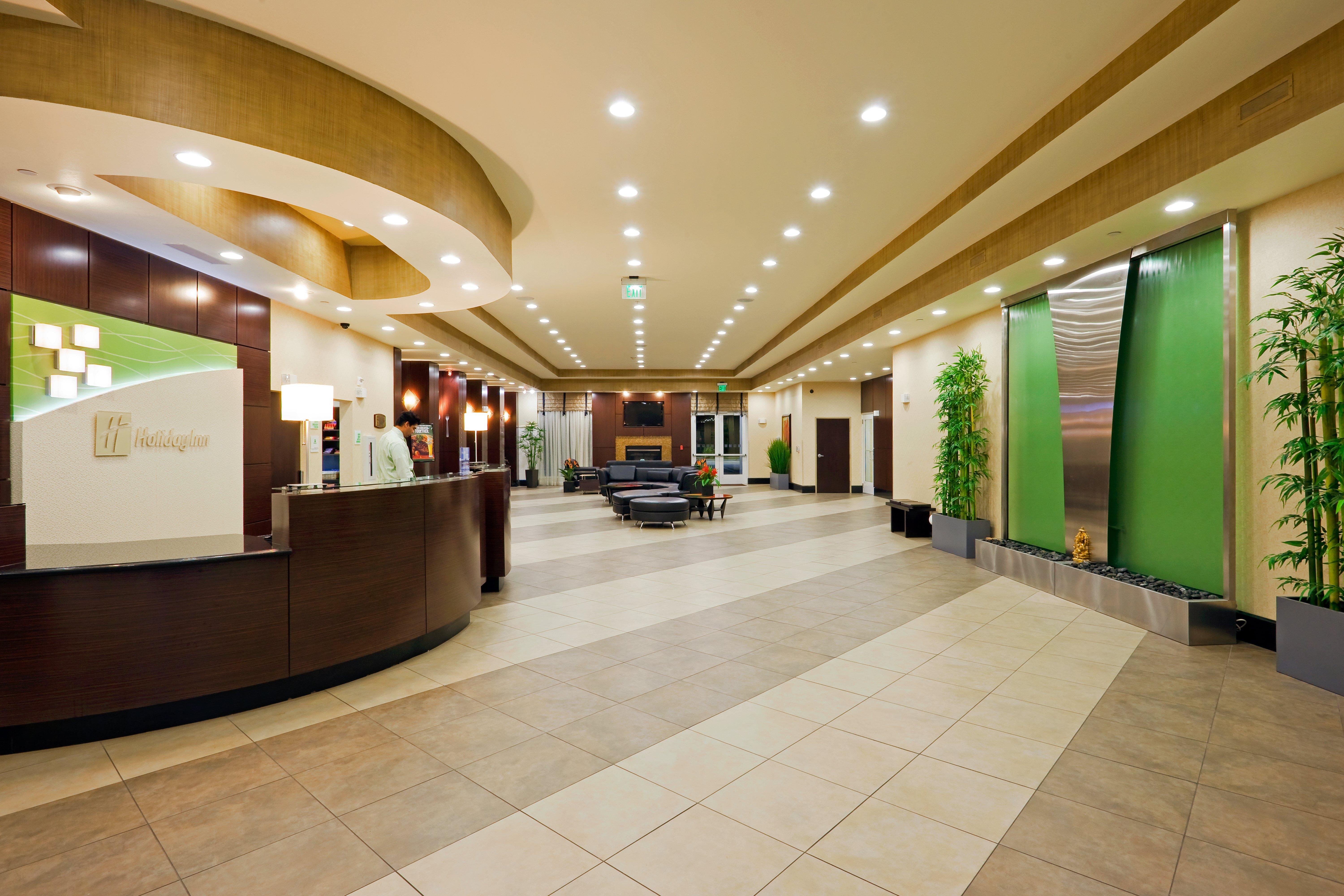 Holiday Inn Hotel & Suites Waco Northwest By Ihg Bellmead Exterior photo