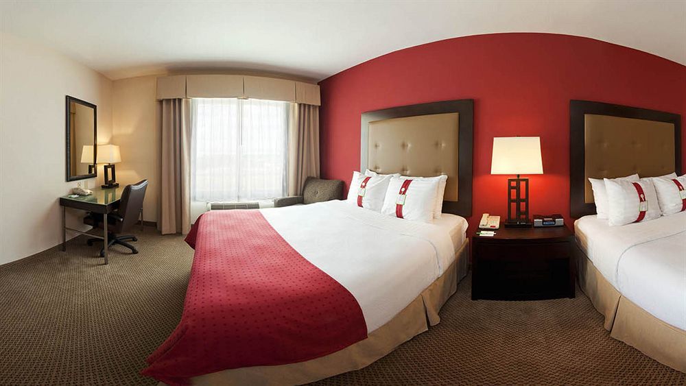 Holiday Inn Hotel & Suites Waco Northwest By Ihg Bellmead Exterior photo